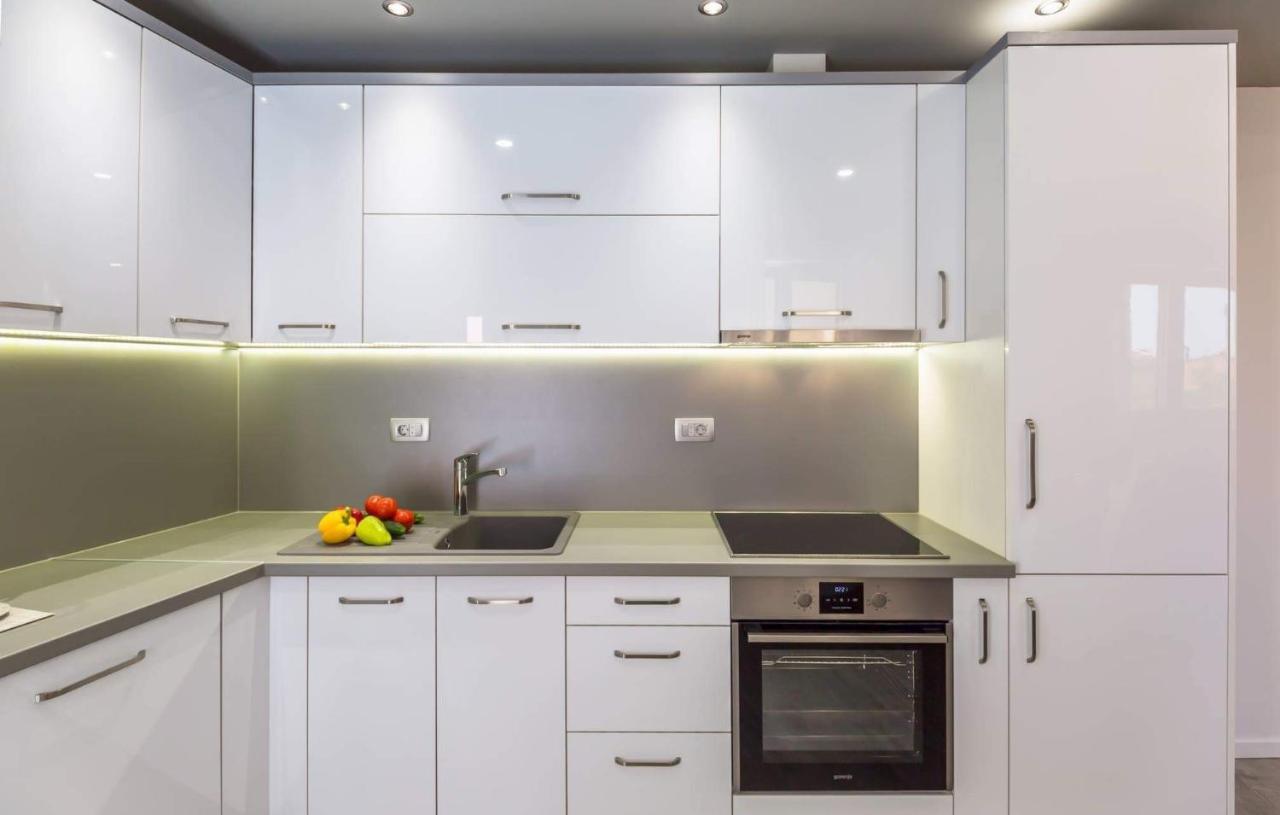 Apartman Dva Макарска Екстериор снимка
