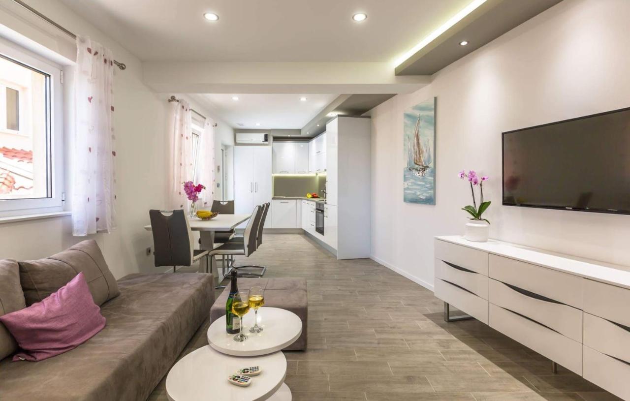 Apartman Dva Макарска Екстериор снимка