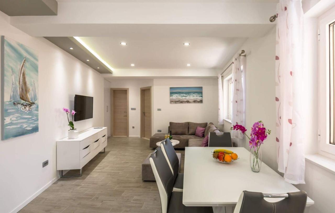 Apartman Dva Макарска Екстериор снимка